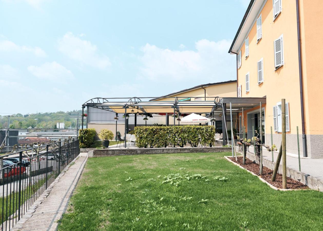 Albergo Ristorante Stazione Balerna Екстериор снимка